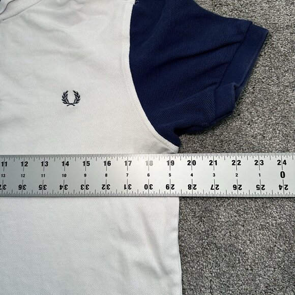 Fred Perry M1586 Polo Shirt Men’s Medium White Navy Colorblock - Picture 7 of 9